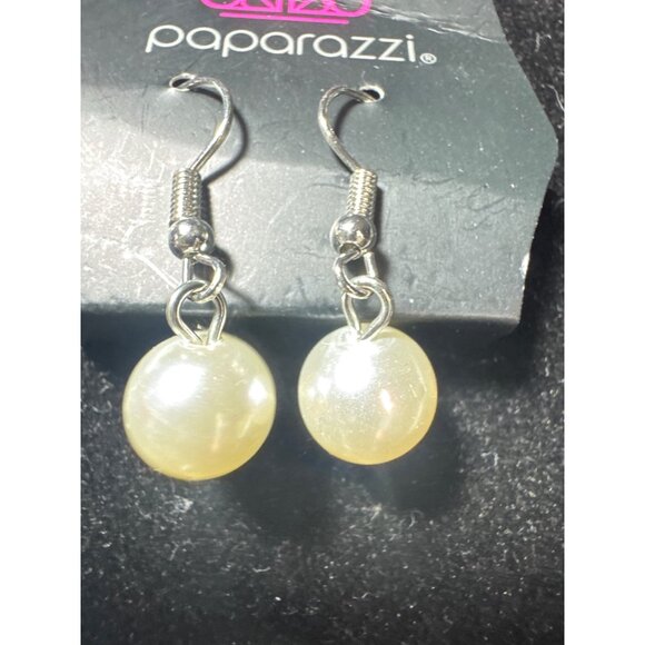 Silver Paparazzi Necklace & Earrings Set With Circular Pendant & Pearl Accents - Picture 2 of 4